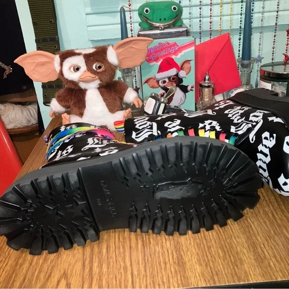 NEW RARE CLUB EXX LOVE IS LOVE PRIDE RAINBOW COMBAT BOOTS - Picture 15 of 16